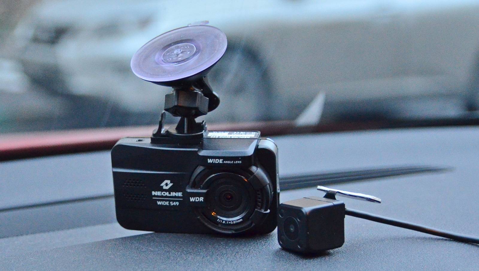 Видеорегистратор с двумя камерами: какой лучше выбрать