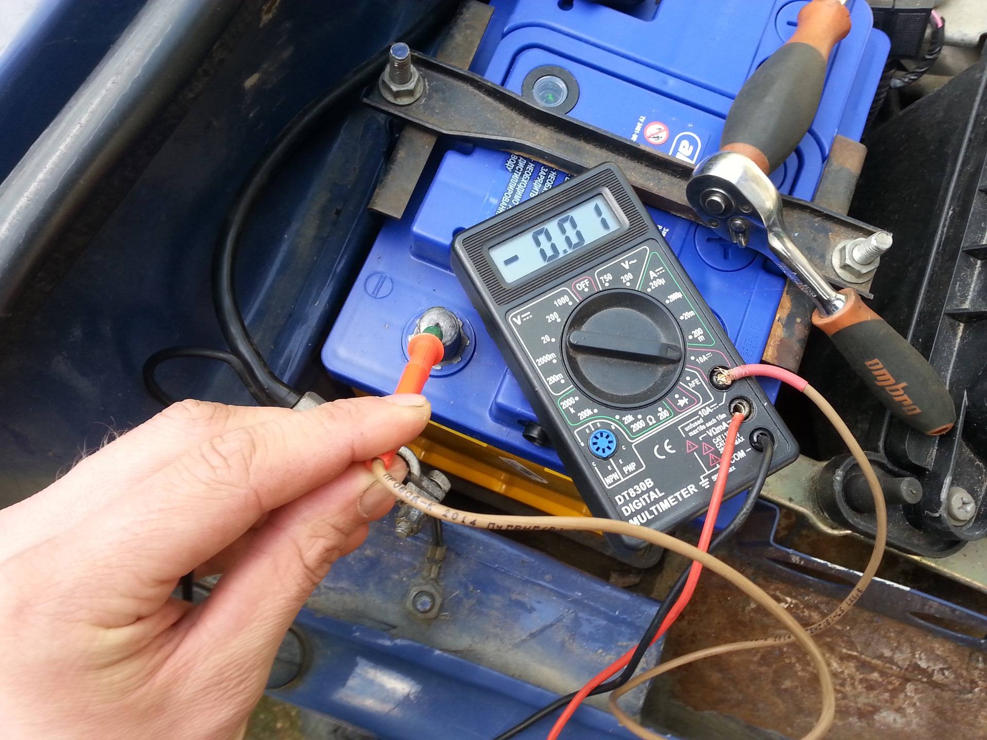 Утечка тока в автомобиле: как проверить самостоятельно? :: syl.ru