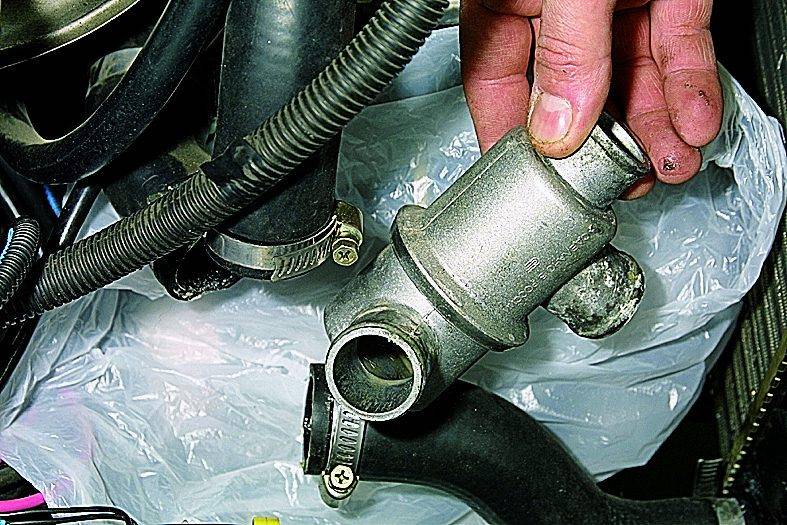 Как проверить работоспособность термостата в автомобиле своими руками?