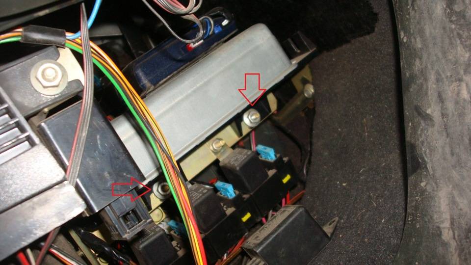 «компьютер», управляющий всей системой автомобилей ваз 2114-2115, — эбу