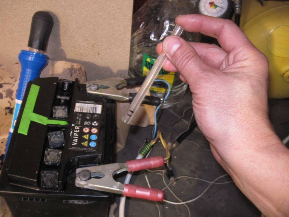 Замена электролита в аккумуляторе в домашних условиях