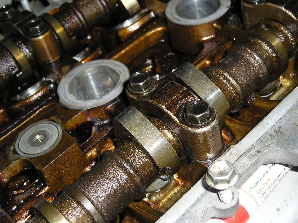 Стук шатуна в двигателе признаки. как определить источники стуков и шумов в двигателе