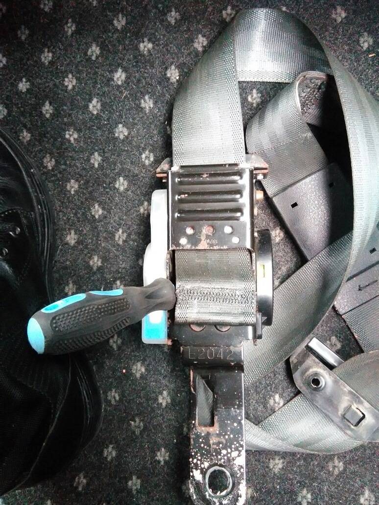 Лайфхак: ремонт ремня безопасности своими руками в гаражных условиях
