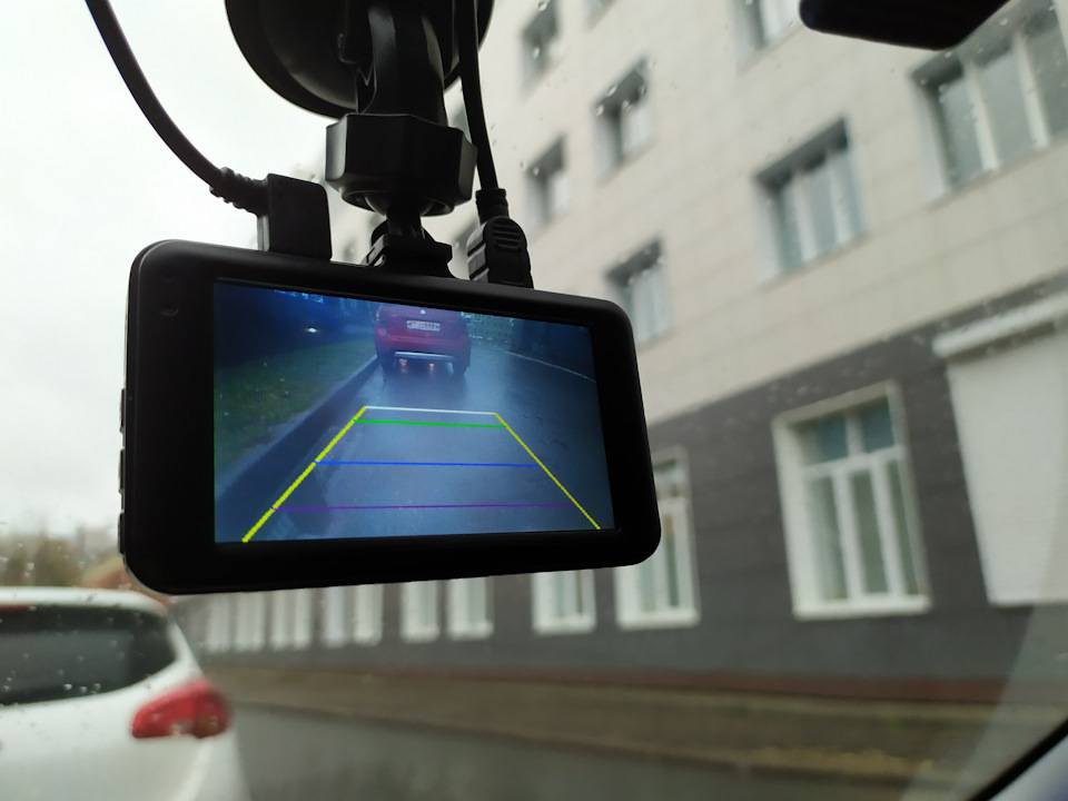 Digma freedrive 404 mirror dual – видеорегистратор в виде зеркала с двумя камерами | hwp.reviews