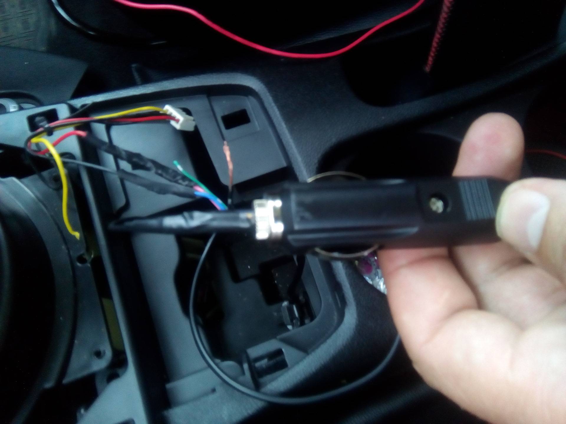 Как и куда подключить видеорегистратор в автомобиле правильно как провести, проложить провод от видеорегистратора схема