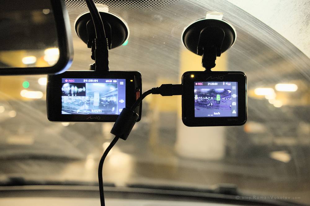 Третий глаз: как выбрать видеорегистратор для автомобиля?